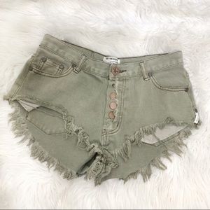 One Teaspoon Green Rollers Distressed Shorts 26